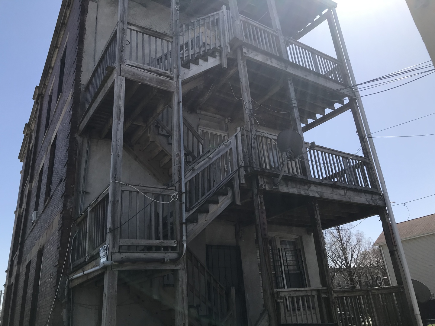 1600 S Saint Louis Avenue