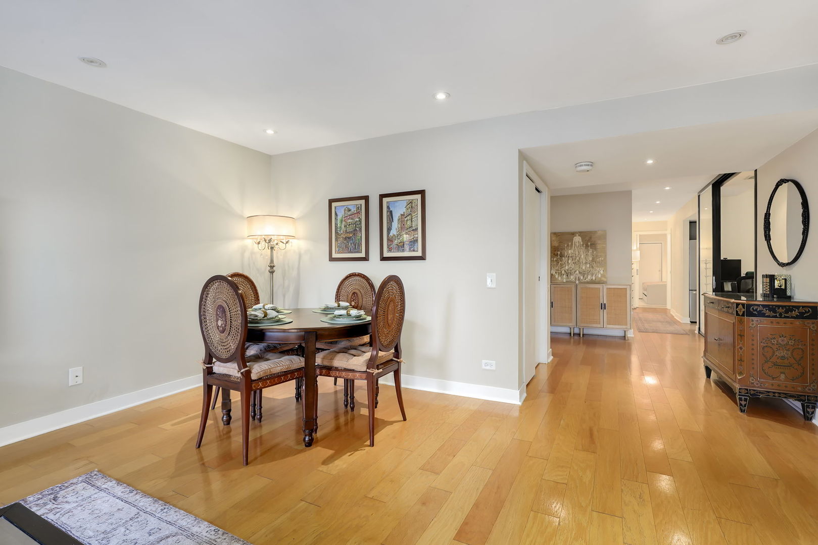 40 E 9th Street 716