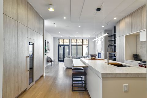 Tiny photo for 1418 W Warner Avenue, Chicago, IL 60613 (MLS # 12624942)