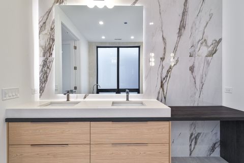 Tiny photo for 1418 W Warner Avenue, Chicago, IL 60613 (MLS # 12624942)