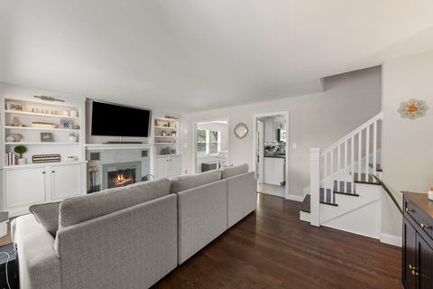 Tiny photo for 626 S Main Street, Lombard, IL 60148 (MLS # 12621580)