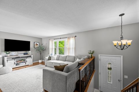Tiny photo for 4034 DENNISTON Court, Bettendorf, IA 52722 (MLS # 12655902)