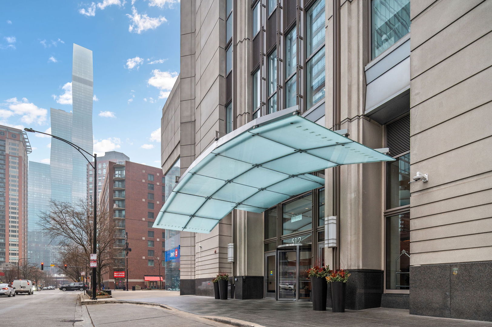 512 N McClurg Court 708