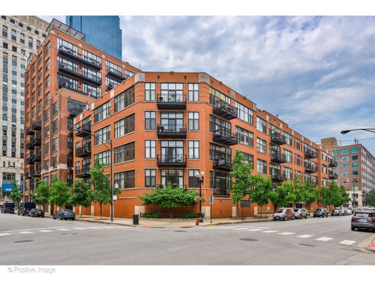 333 W HUBBARD ST APT 701, CHICAGO, IL 60654 - Image 7ab2fb87a3a8be6dd89606986bf0cfdf/2413648370