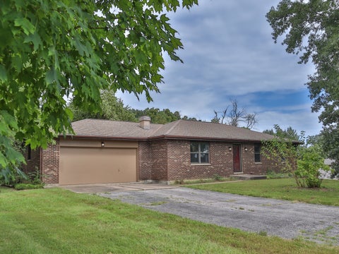 Photo of 6607 Oak Ridge Lane, Quincy, IL 62305 (MLS # 12758678)