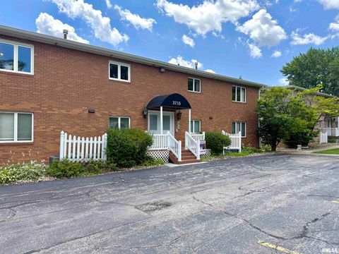 Photo of 3715 35TH Street #3, Moline, IL 61265 (MLS # QC4268371)