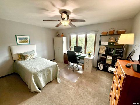 Tiny photo for 3715 35TH Street #3, Moline, IL 61265 (MLS # QC4268371)