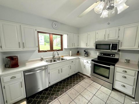 Tiny photo for 3715 35TH Street #3, Moline, IL 61265 (MLS # QC4268371)