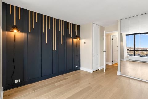 Tiny photo for 5415 N SHERIDAN Road #915, Chicago, IL 60640 (MLS # 12601025)