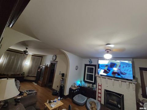 Tiny photo for 110 W MONROE Street, Anna, IL 62906 (MLS # EB460199)