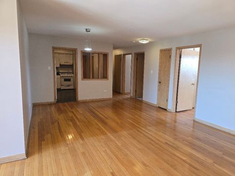 Tiny photo for 3109 Paris Avenue #304, River Grove, IL 60171 (MLS # 12562006)