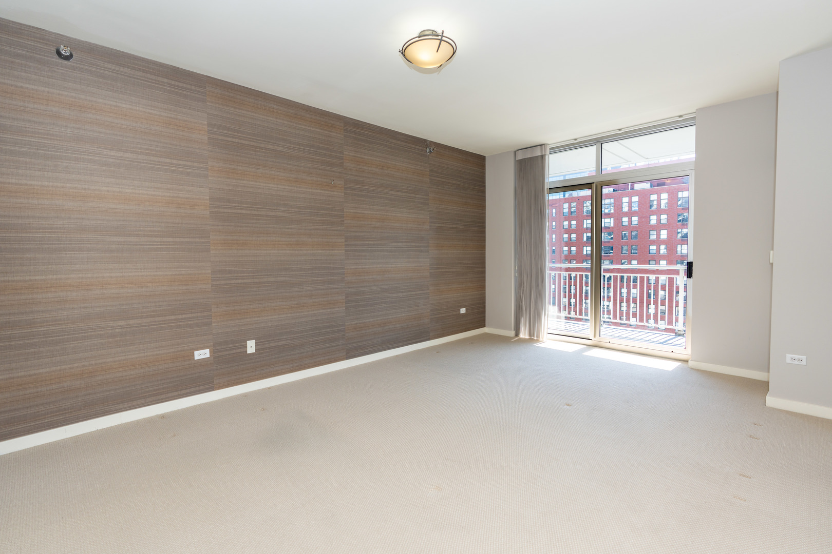 330 W Grand Avenue 1802