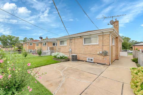 Tiny photo for 8133 Hamlin Avenue, Skokie, IL 60076 (MLS # 12722342)