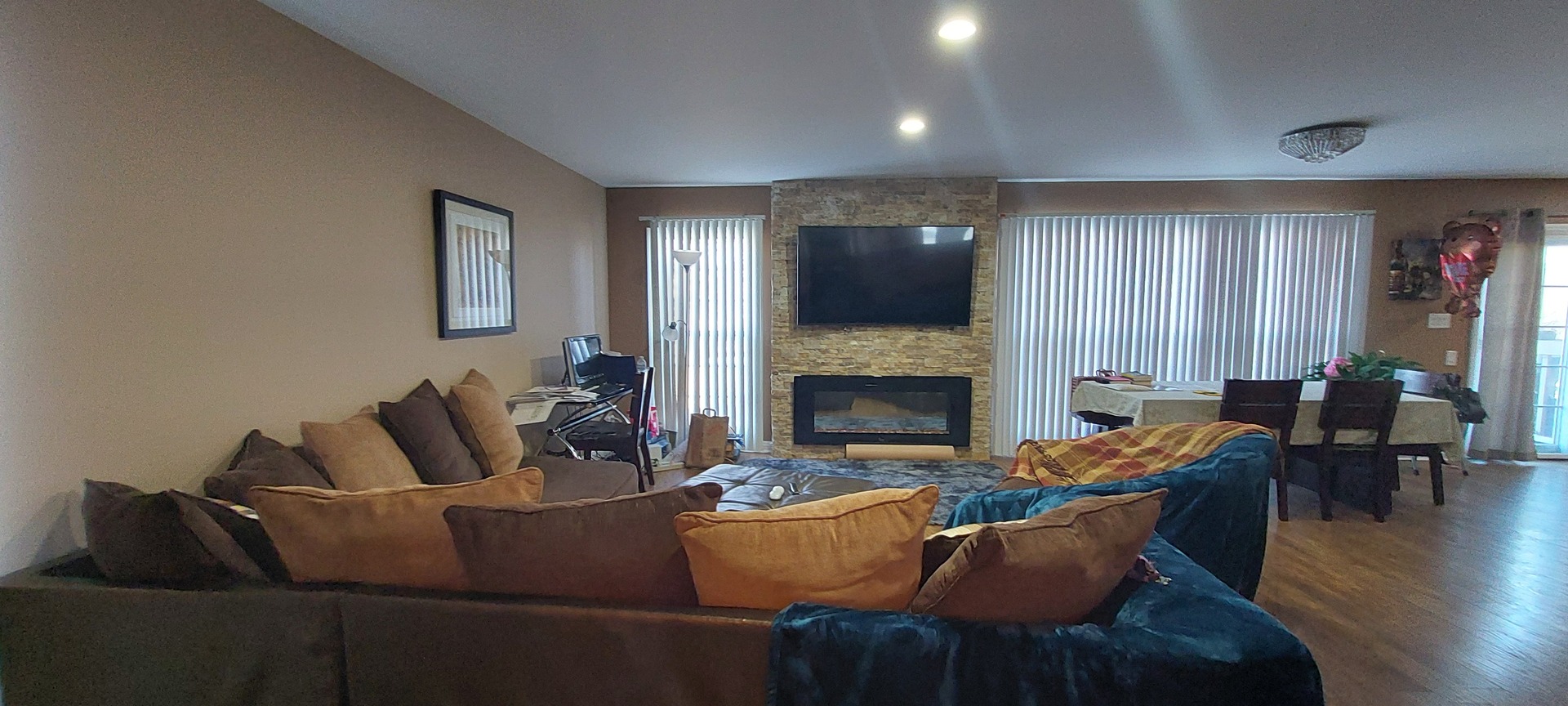 192 W Fox Hill Drive