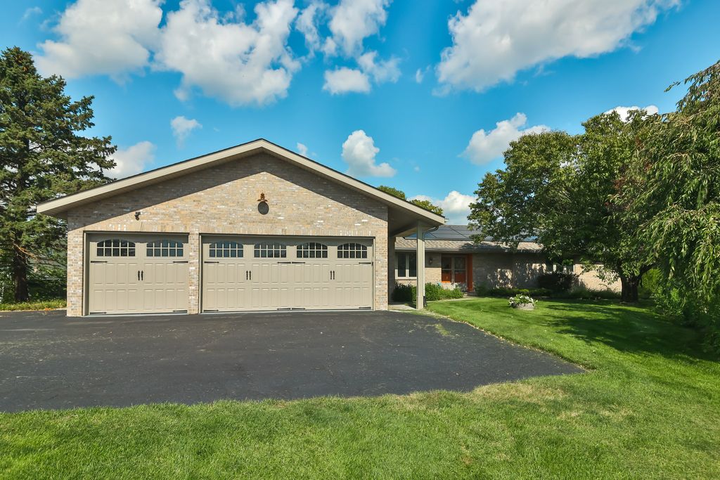 Photo for 9525 BRENDA Drive, Roscoe, IL 61073 (MLS # 12461871)