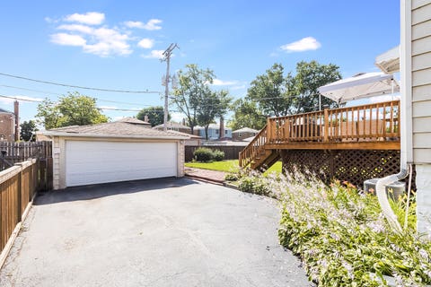 Tiny photo for 4113 Elm Avenue, Brookfield, IL 60513 (MLS # 12697644)