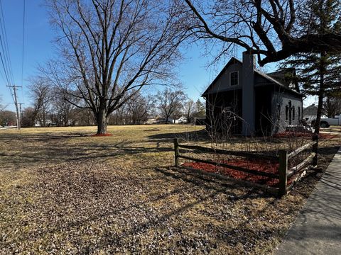Tiny photo for 350 S 4th Avenue, St. Anne, IL 60964 (MLS # 12328673)