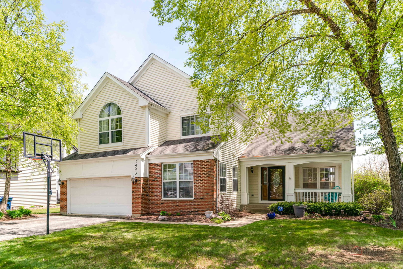 7943 Dada Drive