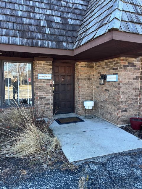 14045 W Petronella Drive Libertyville IL 60048