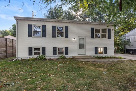 Tiny photo for 806 Scottsdale Drive, Champaign, IL 61821 (MLS # 12477473)