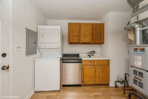 Tiny photo for 947 Ridgeland Avenue, Mundelein, IL 60060 (MLS # 12431617)