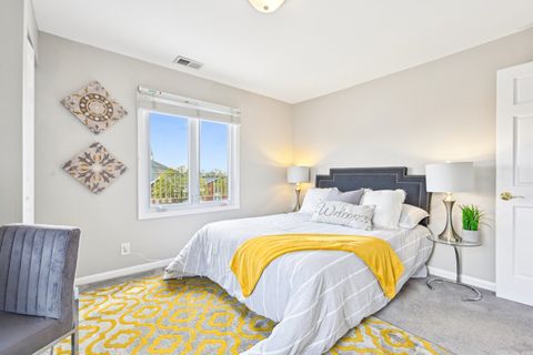 Tiny photo for 1420 Oakton Street, Park Ridge, IL 60068 (MLS # 12521830)