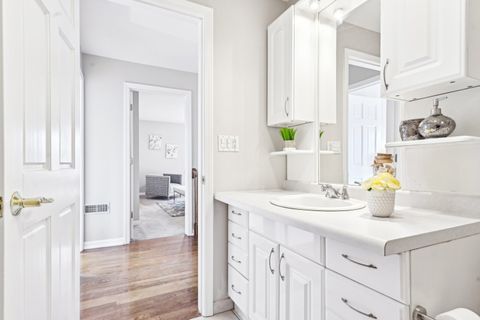 Tiny photo for 1420 Oakton Street, Park Ridge, IL 60068 (MLS # 12521830)