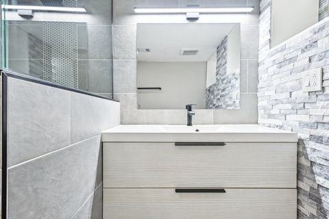 Tiny photo for 1420 Oakton Street, Park Ridge, IL 60068 (MLS # 12521830)