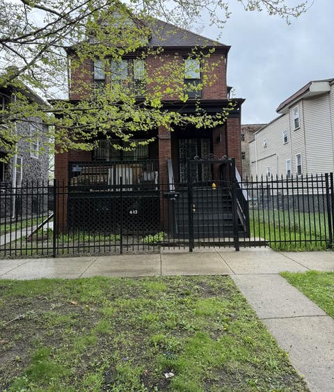 Photo of 443 W 61st Place, Chicago, IL 60621 (MLS # 12682345)