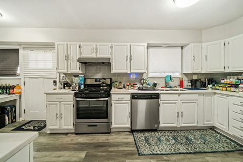 Tiny photo for 1436 Portsmouth Avenue, Westchester, IL 60154 (MLS # 12600497)