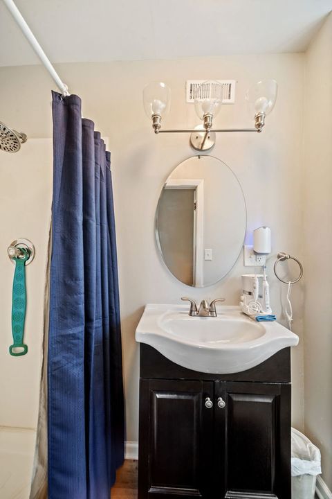 Tiny photo for 1436 Portsmouth Avenue, Westchester, IL 60154 (MLS # 12600497)