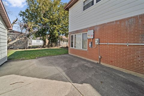 Tiny photo for 1436 Portsmouth Avenue, Westchester, IL 60154 (MLS # 12600497)