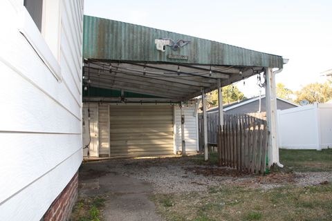 Tiny photo for 713 Ohara Street, Bloomington, IL 61701 (MLS # 12480386)