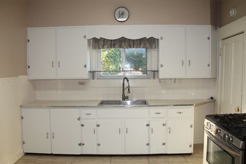 Tiny photo for 713 Ohara Street, Bloomington, IL 61701 (MLS # 12480386)