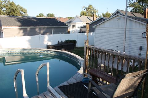 Tiny photo for 713 Ohara Street, Bloomington, IL 61701 (MLS # 12480386)