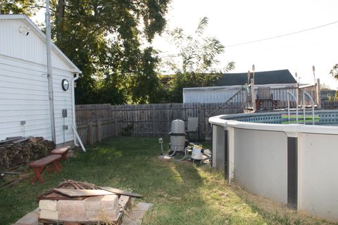 Tiny photo for 713 Ohara Street, Bloomington, IL 61701 (MLS # 12480386)