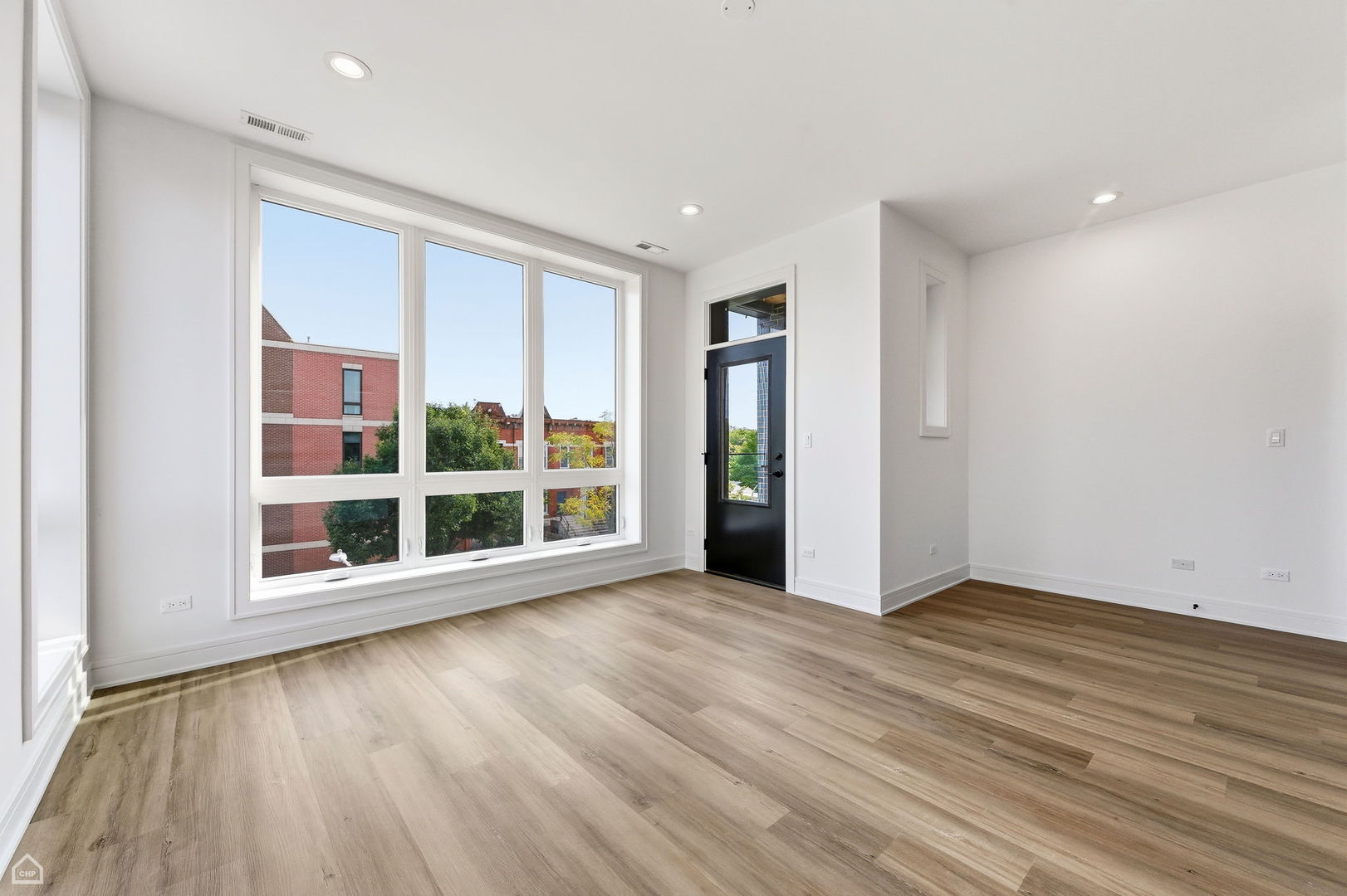 3900 S Lake Park Avenue 3