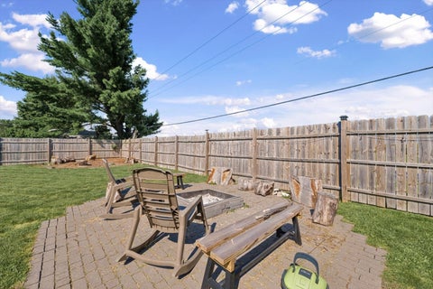 Tiny photo for 65 Chestnut Court, Champaign, IL 61822 (MLS # 12746349)