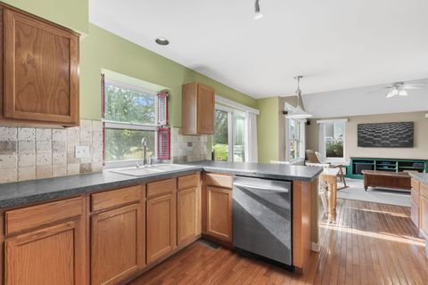 Tiny photo for 1646 Gleneagle Drive, Carpentersville, IL 60110 (MLS # 12659621)