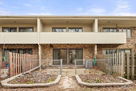 Tiny photo for 17 Sorrento Drive, Palos Heights, IL 60463 (MLS # 12566407)