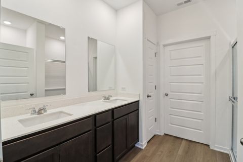 Tiny photo for 1120 Bluebell Lane, Bartlett, IL 60103 (MLS # 12486475)