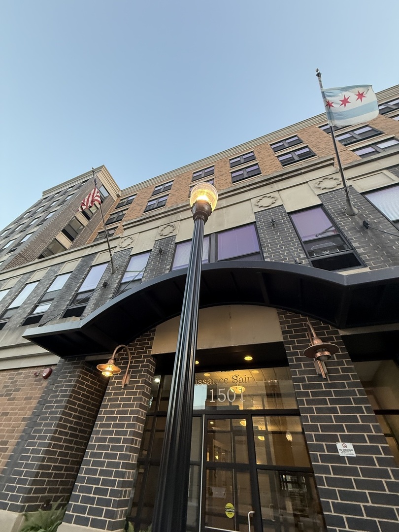 1501 W Belmont Avenue 201
