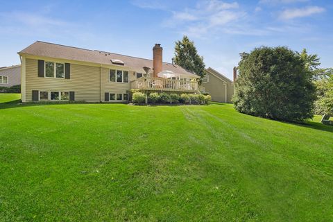 Tiny photo for 192 Glamis Lane, Inverness, IL 60067 (MLS # 12475994)