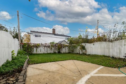 A home in Des Plaines