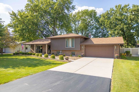Tiny photo for 302 Birch Drive, Shorewood, IL 60404 (MLS # 12726308)