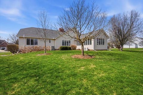 Tiny photo for 1913 Woodbine Road, Bloomington, IL 61704 (MLS # 12595414)