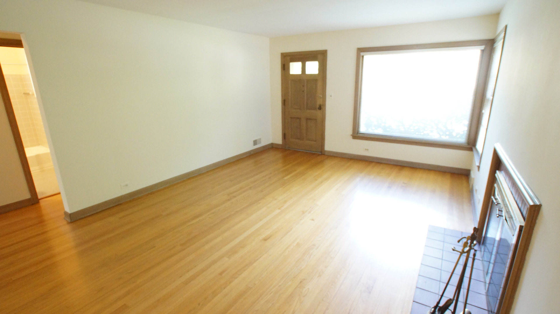1229 MIDDLEBURY Lane