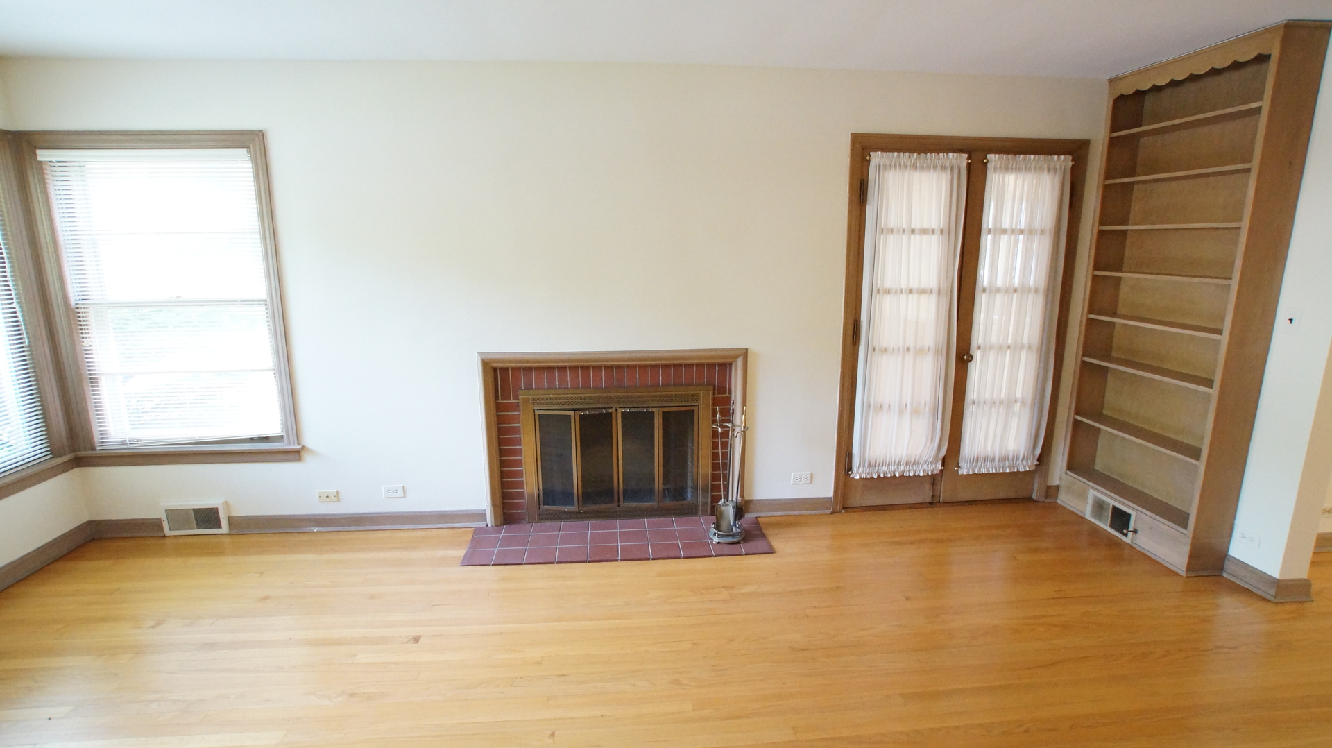 1229 MIDDLEBURY Lane