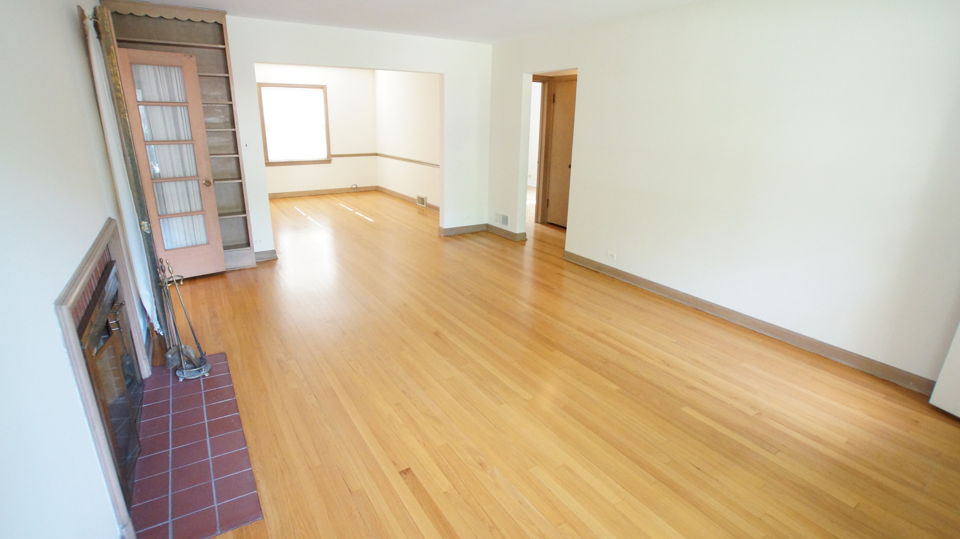 1229 MIDDLEBURY Lane
