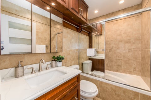 Tiny photo for 9461 BAY COLONY Drive #1S, Des Plaines, IL 60016 (MLS # 12754550)